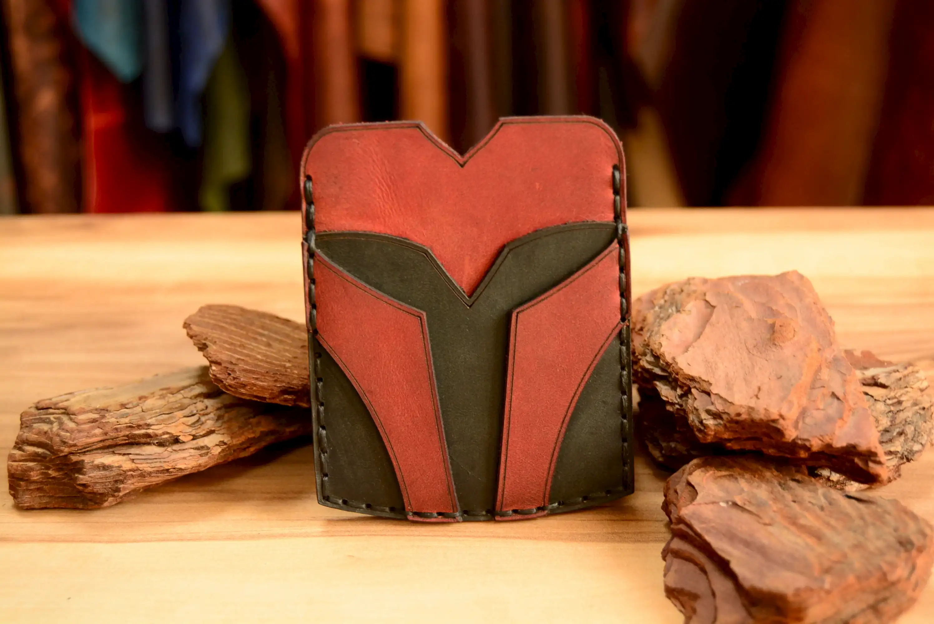 Spartan Kartlık Keskin Hatlı Tasarım Hakiki Deri El Yapımı