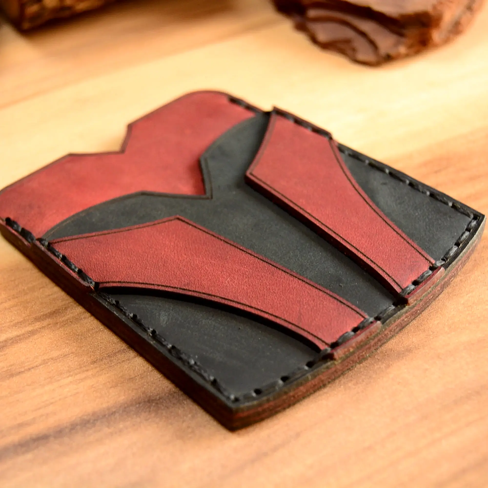 Spartan Kartlık Keskin Hatlı Tasarım Hakiki Deri El Yapımı