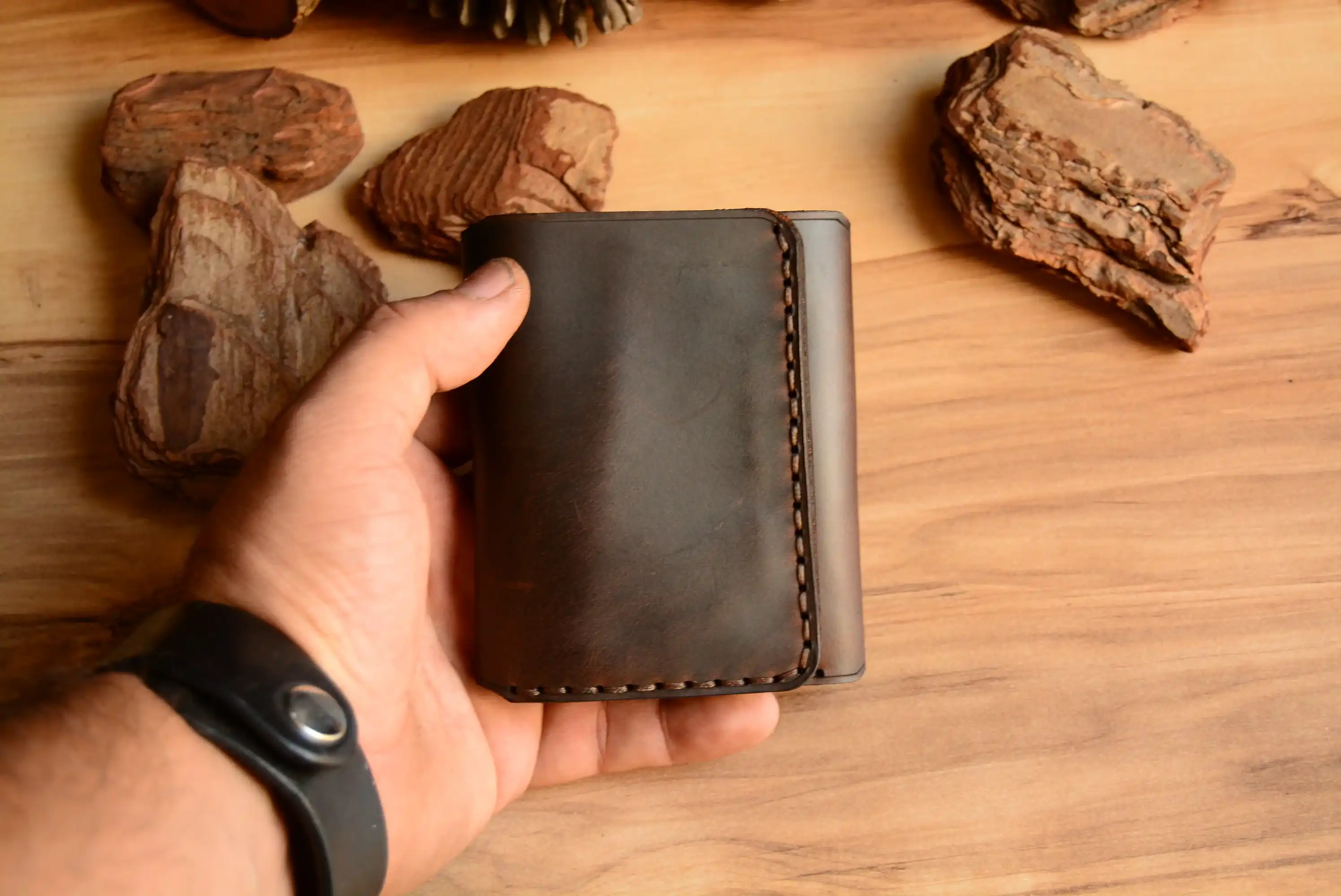 Urea Cüzdan Trifold Çıtçıtlı Tasarım Hakiki Deri El Yapımı