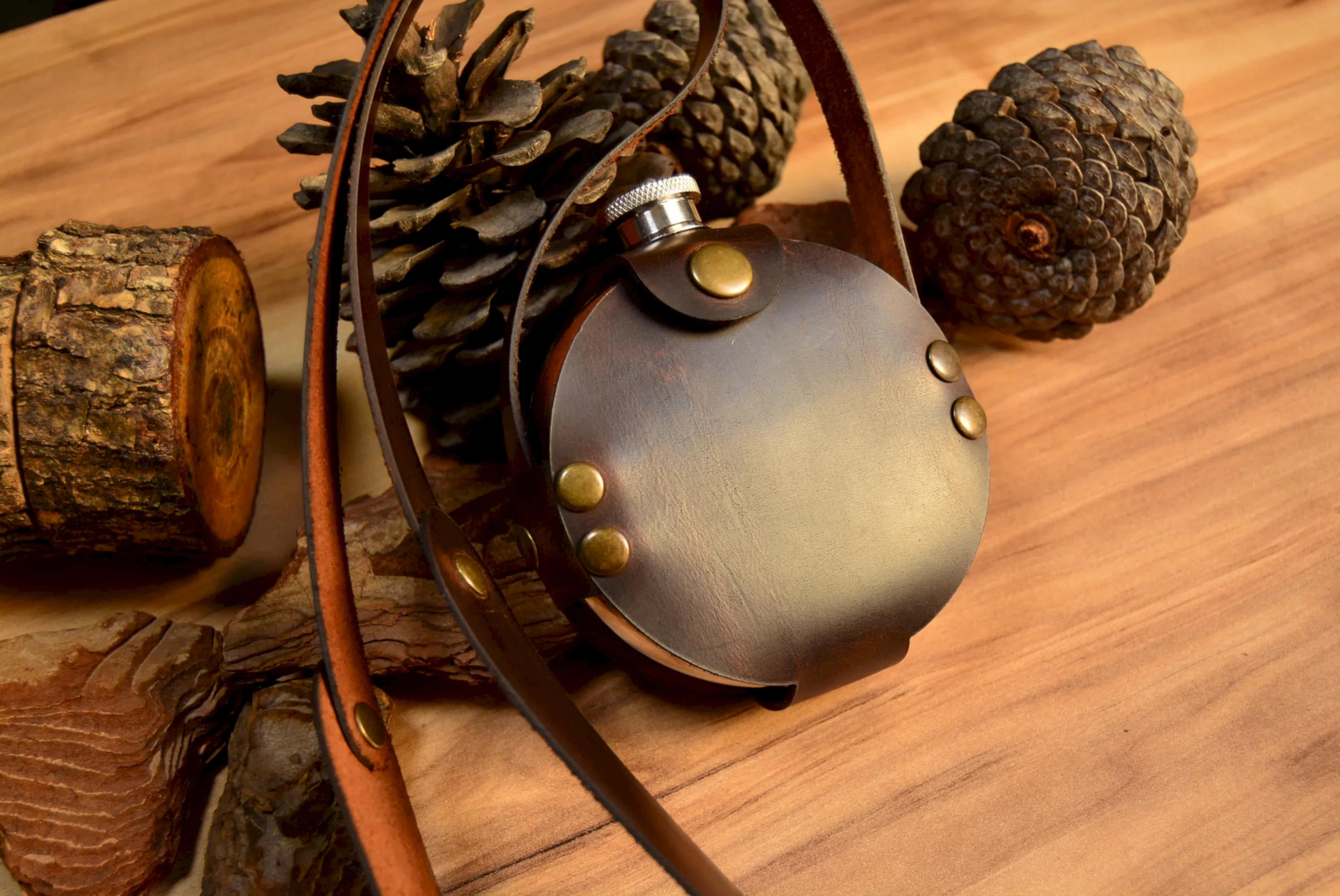 Deri Çelik Matara Hakiki Deri El Yapımı Askılı 5 Oz